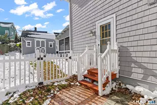 30 Burritt Ave, Norwalk, CT 06854 - Photo 24