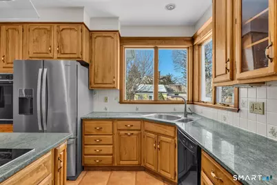 252 Alden Avenue, New Haven, CT 06515 - Photo 18