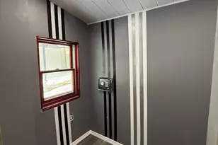 25 Greenlawn St, East Hartford, CT 06108 - Photo 18