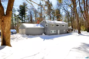 25 Red Stone Dr, Simsbury, CT 06089 - Photo 4
