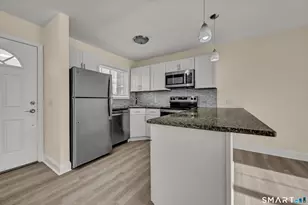 113 Park Ave, Danbury, CT 06810 - Photo 10