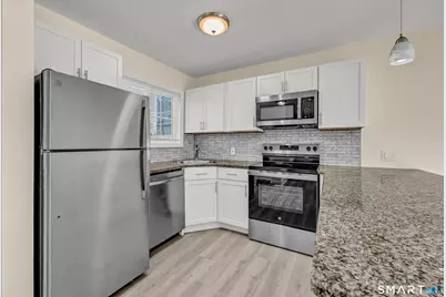 113 Park Avenue #21, Danbury, CT 06810 - Photo 2