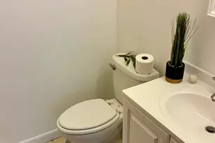 175 Mill Pond Rd, Hamden, CT 06514 - Photo 8