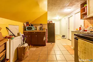 34 Adams St, Hartford, CT 06112 - Photo 24