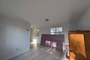 12 Horseshoe Dr, Shelton, CT 06484 - Photo 2