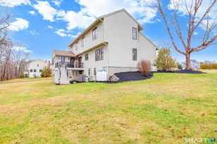 8 Lomartra Ln, Branford, CT 06405 - Photo 32