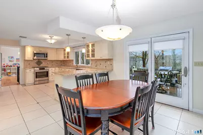 8 Lomartra Lane, Branford, CT 06405 - Photo 8