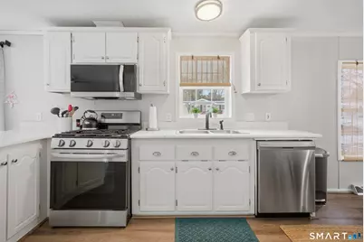 16 Circle Drive, Windham, CT 06256 - Photo 10