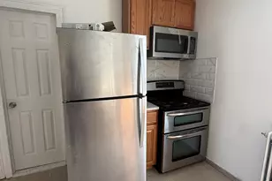 250 Orange St, Waterbury, CT 06704 - Photo 2