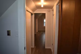 11 Manhattan Ave, Bridgeport, CT 06606 - Photo 8