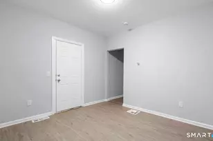 303 Poplar St, Bridgeport, CT 06605 - Photo 6