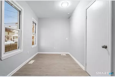 303 Poplar Street, Bridgeport, CT 06605 - Photo 10