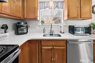 21 Irene Ave, Waterbury, CT 06705 - Photo 14