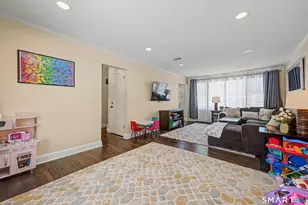 941 Garden Rd, Orange, CT 06477 - Photo 6