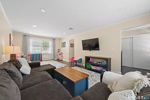 941 Garden Rd, Orange, CT 06477 - Photo 8