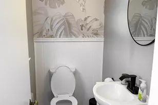 38 Northwood Rd, Newington, CT 06111 - Photo 8