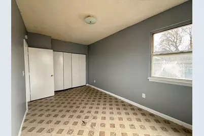 132 Locust Street #14, Waterbury, CT 06704 - Photo 8