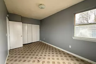 132 Locust St, Waterbury, CT 06704 - Photo 8