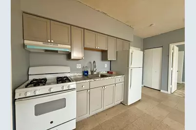 132 Locust Street #14, Waterbury, CT 06704 - Photo 2