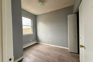 132 Locust St, Waterbury, CT 06704 - Photo 4