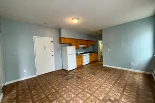 132 Locust St, Waterbury, CT 06704 - Photo 4