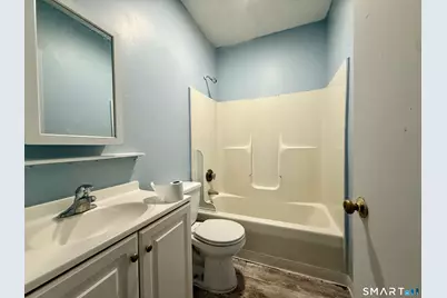 132 Locust Street #4, Waterbury, CT 06704 - Photo 6