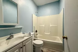 132 Locust St, Waterbury, CT 06704 - Photo 6