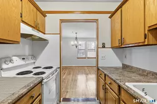 16 Townley St, Hartford, CT 06105 - Photo 18