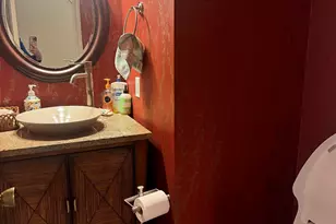 8 Crossroads Ln, Avon, CT 06001 - Photo 12