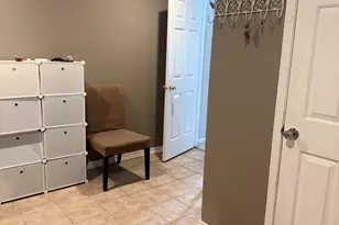 8 Crossroads Ln, Avon, CT 06001 - Photo 36