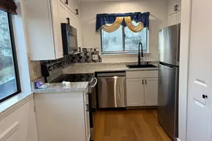 8 Ann Dr, Danbury, CT 06810 - Photo 4