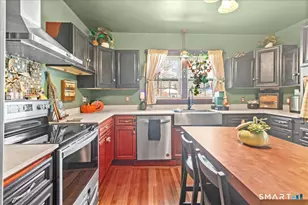 25 Seward St, Putnam, CT 06260 - Photo 6