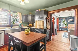 25 Seward St, Putnam, CT 06260 - Photo 4