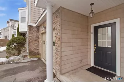 21 Crestview Lane #21, Danbury, CT 06810 - Photo 2