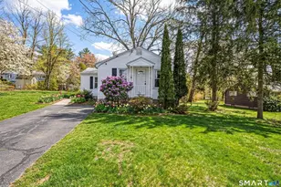 34 Lakeview Ave, Cheshire, CT 06410 - Photo 2