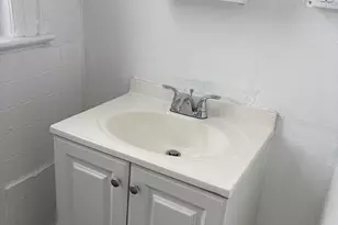 86 Pequonnock St, Bridgeport, CT 06604 - Photo 4