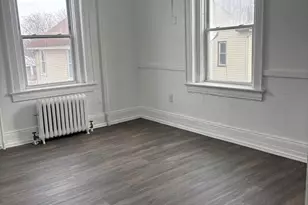 86 Pequonnock St, Bridgeport, CT 06604 - Photo 2