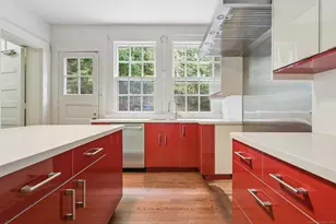 1056 Whitney Ave, Hamden, CT 06517 - Photo 16