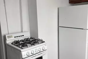 86 Pequonnock St, Bridgeport, CT 06604 - Photo 4