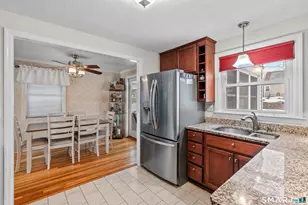 25 Lewis Ln, West Hartford, CT 06110 - Photo 14
