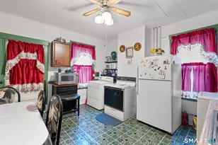 148 Kent St, Hartford, CT 06112 - Photo 16