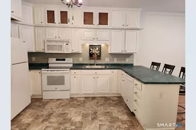 1 Brush Pasture Lane #204, Portland, CT 06480 - Photo 4