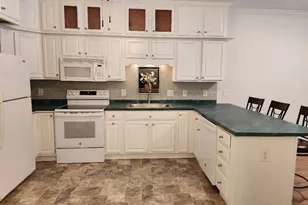 1 Brush Pasture Ln, Portland, CT 06480 - Photo 4