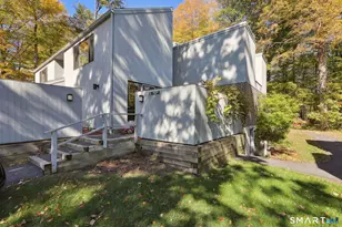 5 Melon Ln, Ridgefield, CT 06877 - Photo 2