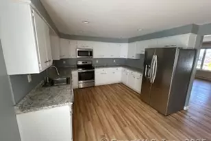2 Lincoln Ave, Stonington, CT 06355 - Photo 12
