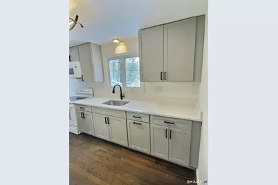 50 Maltby Avenue, West Haven, CT 06516 - Photo 12