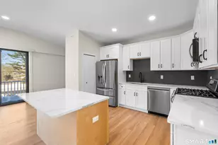 937 Post Rd, Fairfield, CT 06824 - Photo 18