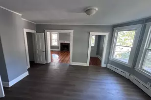 10 Fleming St, Waterbury, CT 06710 - Photo 8