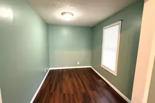 42 Wells Ave, Shelton, CT 06484 - Photo 4