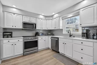 57 Hibiscus Street #APT 1, Fairfield, CT 06825 - Photo 2